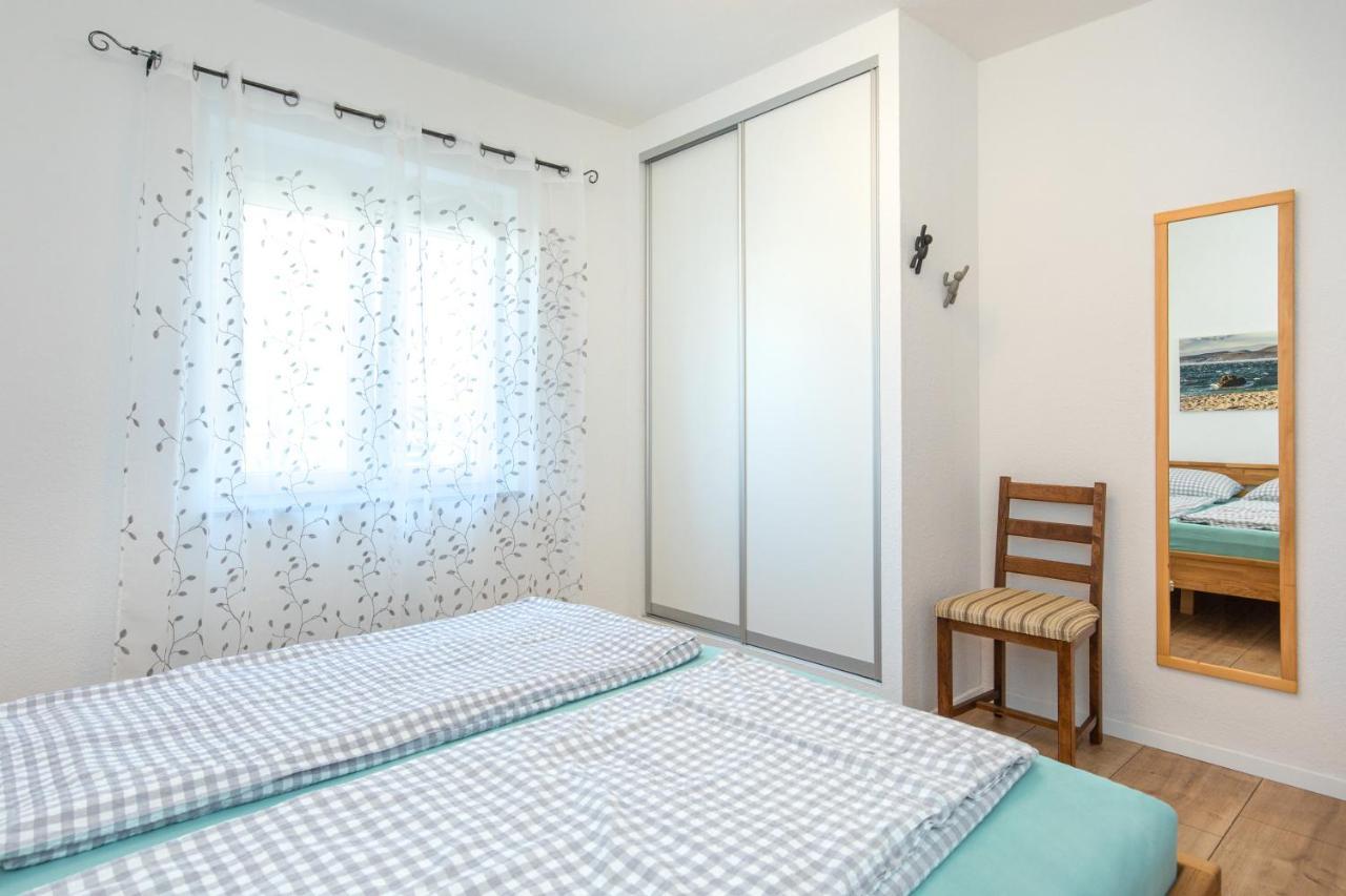 Apartments Oleander クルク エクステリア 写真