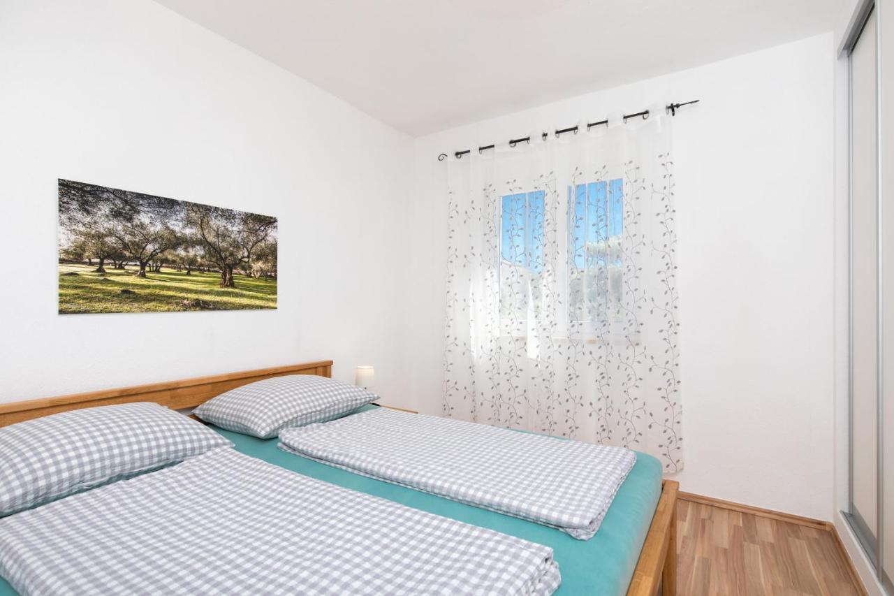 Apartments Oleander クルク エクステリア 写真
